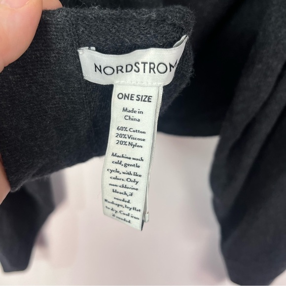 2/$30 Nordstrom One Size Grey Sweater Wrap Shawl Kimono - Picture 6 of 8